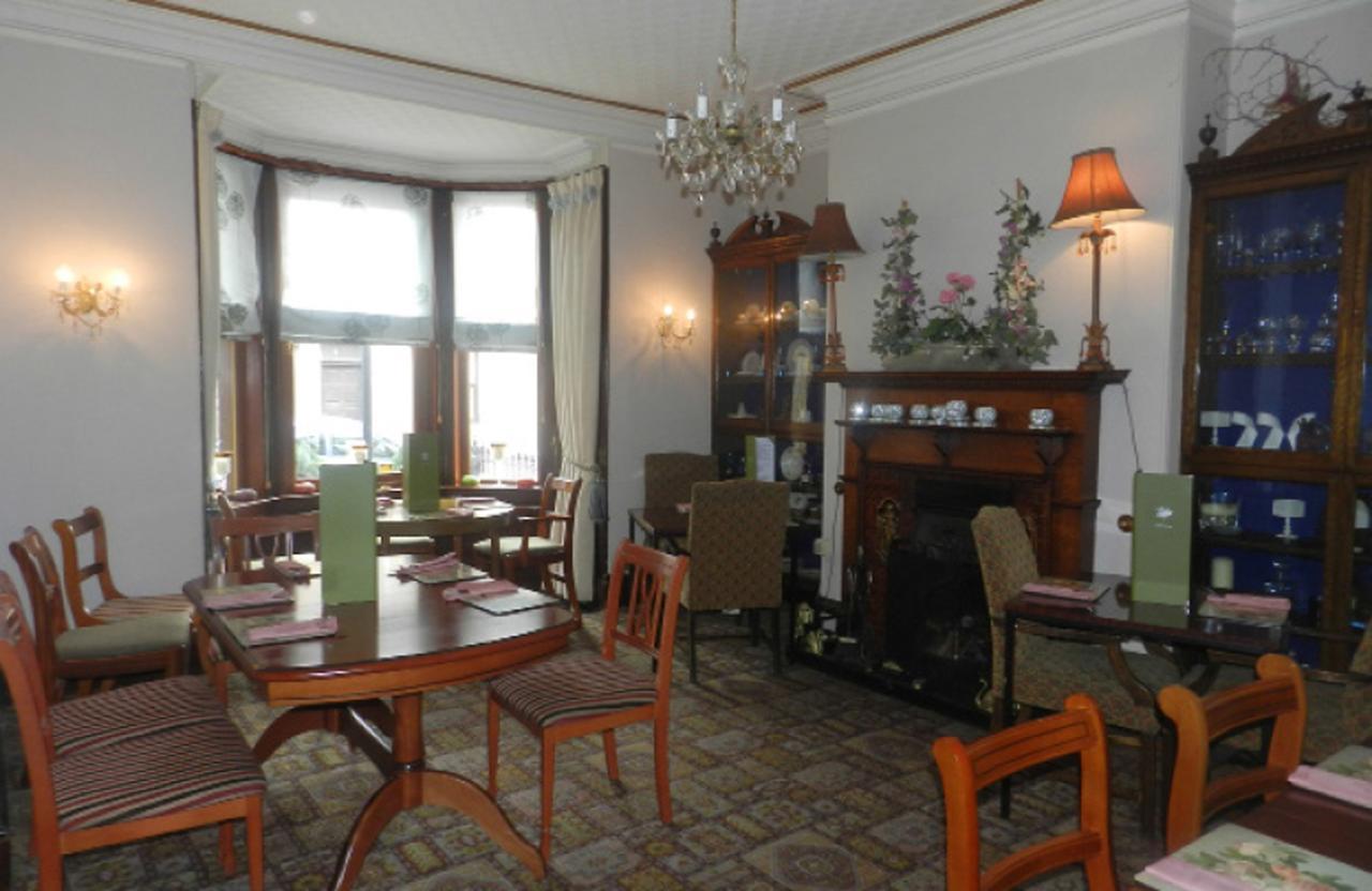 Albert Hotel Peterhead Ngoại thất bức ảnh