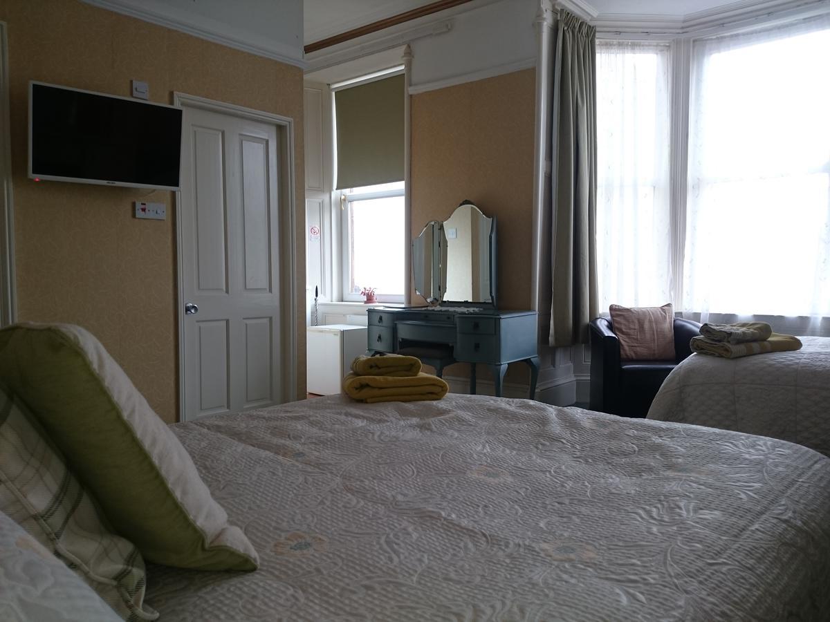 Albert Hotel Peterhead Ngoại thất bức ảnh